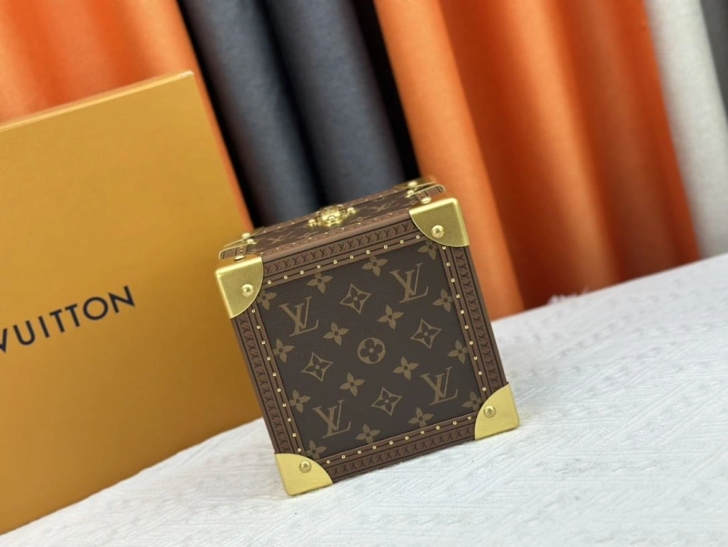 LV Box Bags 4233H-1388
