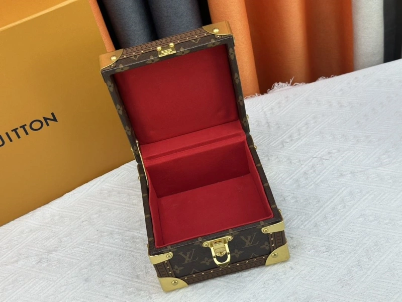 LV Box Bags 4233H-1388