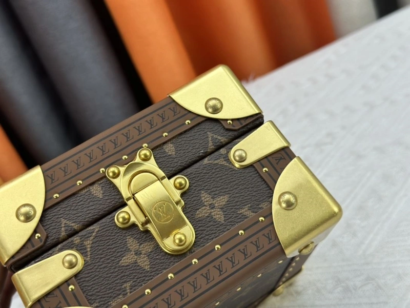 LV Box Bags 4233H-1389
