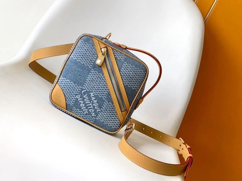 LV Box Bags 4233H-1484