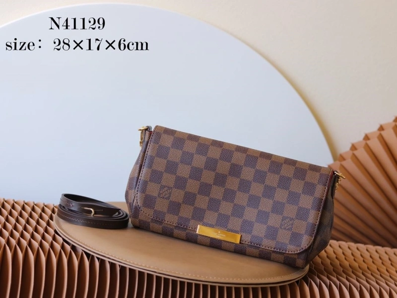 LV Clutch Bags 4233H-1547