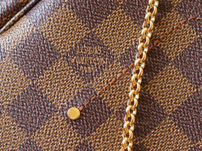 LV Clutch Bags 4233H-1547