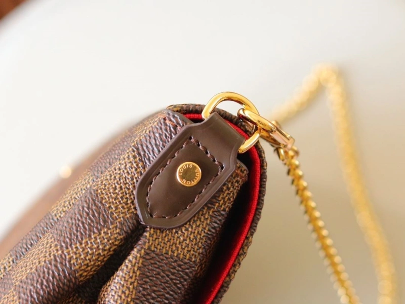 LV Clutch Bags 4233H-1547