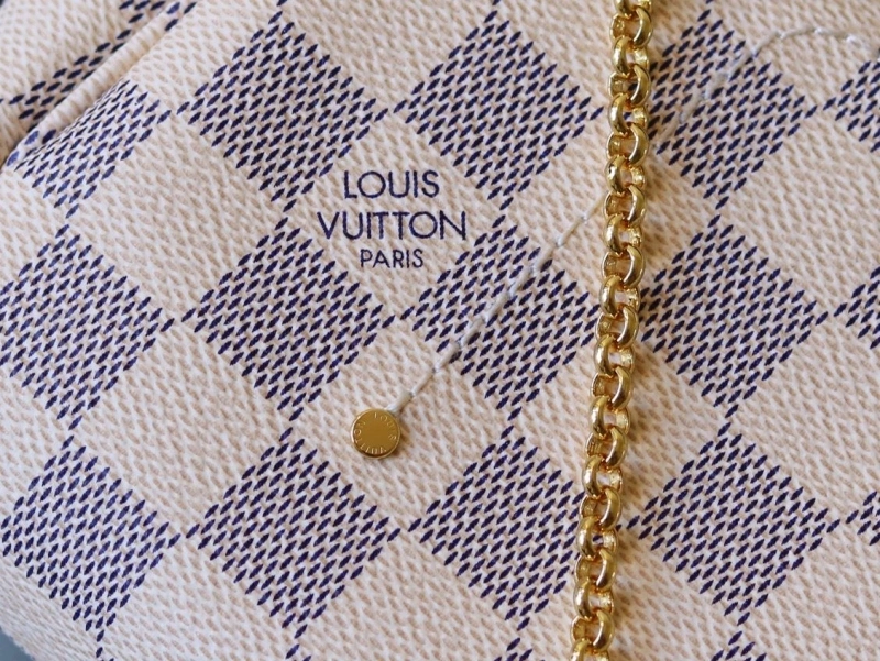 LV Clutch Bags 4233H-1549