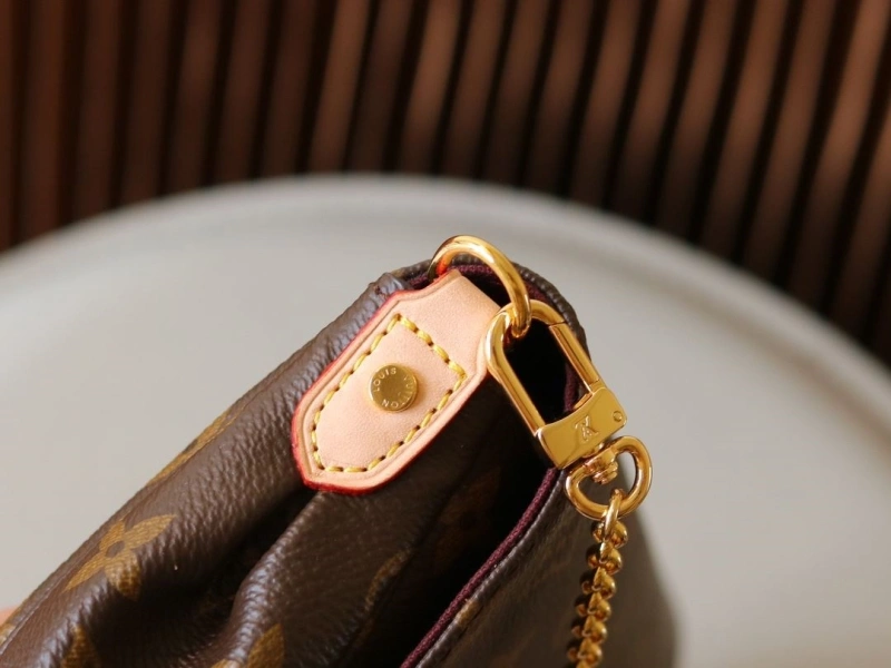 LV Clutch Bags 4233H-1552