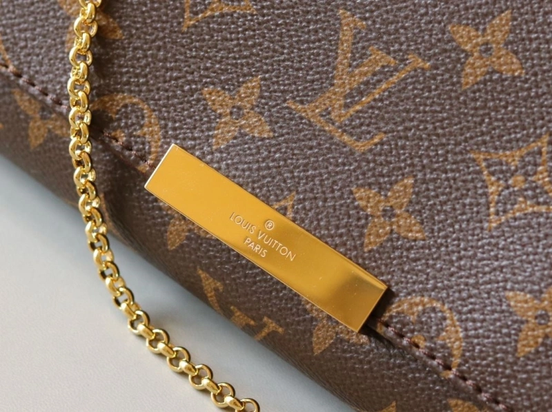 LV Clutch Bags 4233H-1552