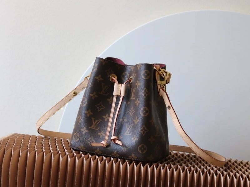 LV Bucket Bags 4233H-1559