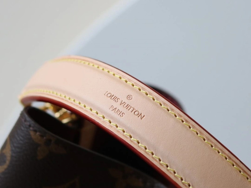 LV Bucket Bags 4233H-1559