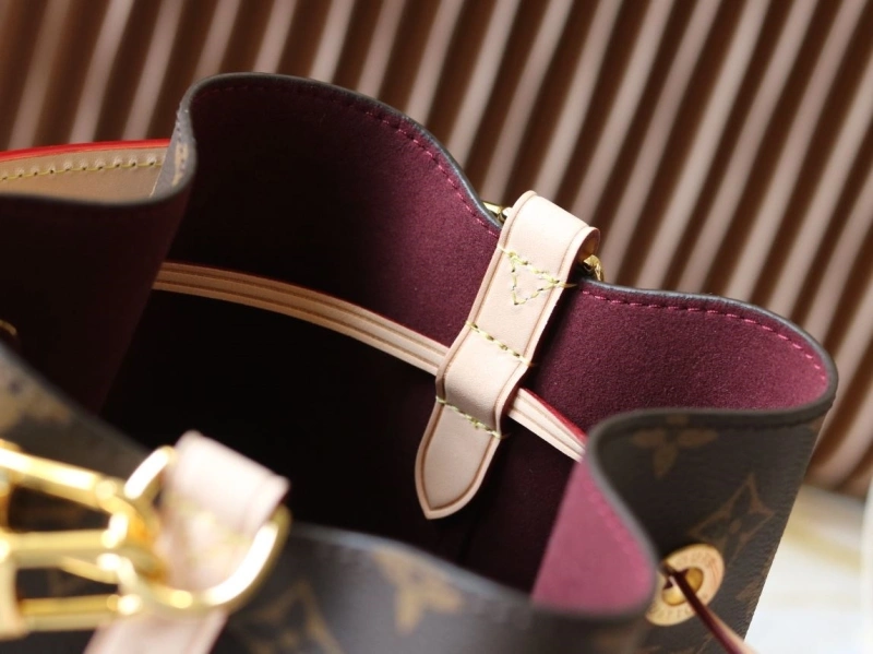 LV Bucket Bags 4233H-1559