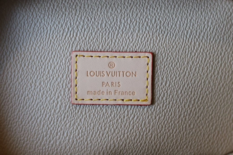 LV Cosmetic Bags 4233H-1583