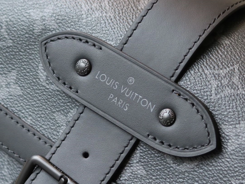 LV Backpacks 4233H-1585