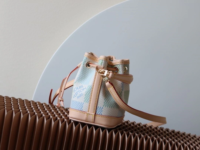 LV Bucket Bags 4233H-1588