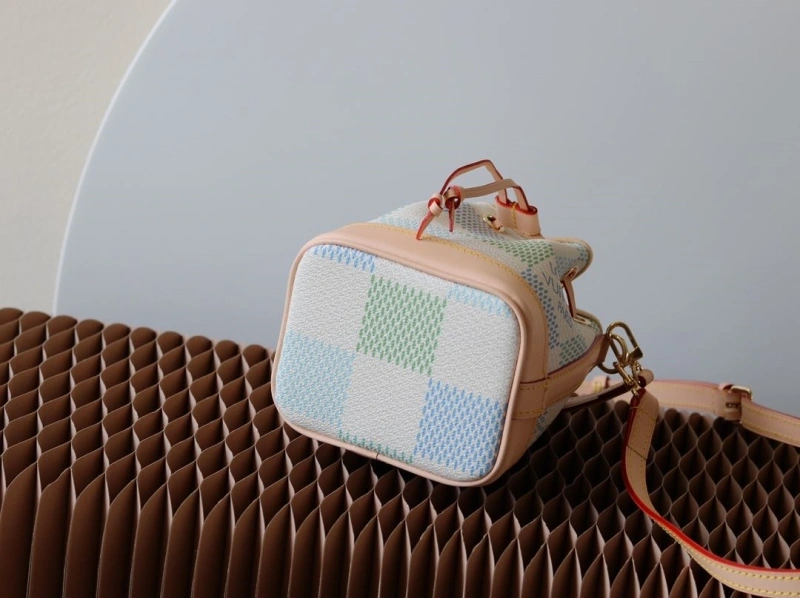 LV Bucket Bags 4233H-1588