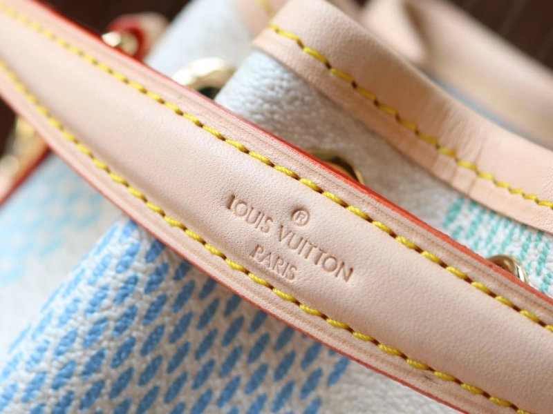LV Bucket Bags 4233H-1588