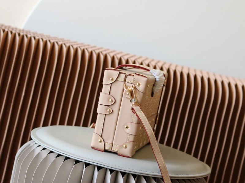 LV Box Bags 4233H-1599