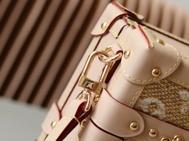LV Box Bags 4233H-1599