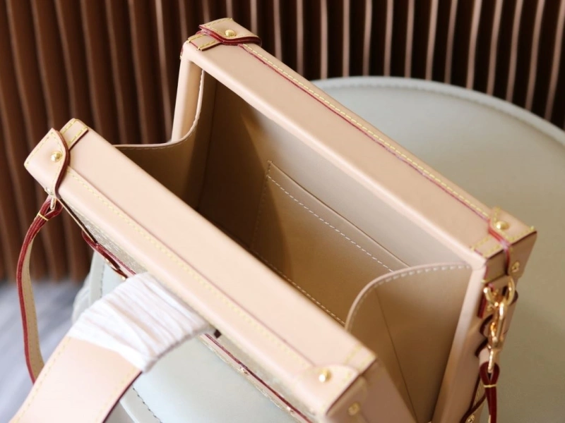 LV Box Bags 4233H-1599