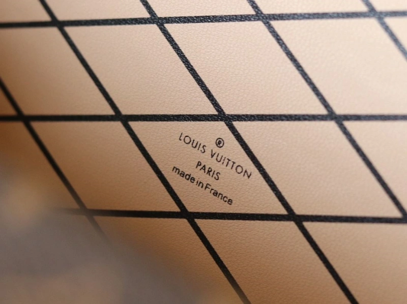 LV Box Bags 4233H-1601
