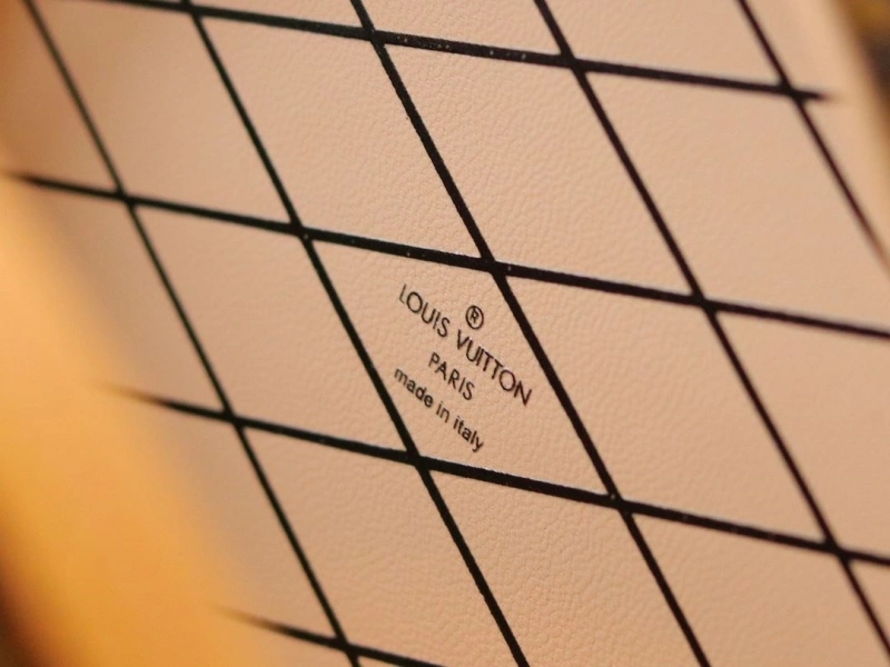 LV Round Bags 4233H-1604