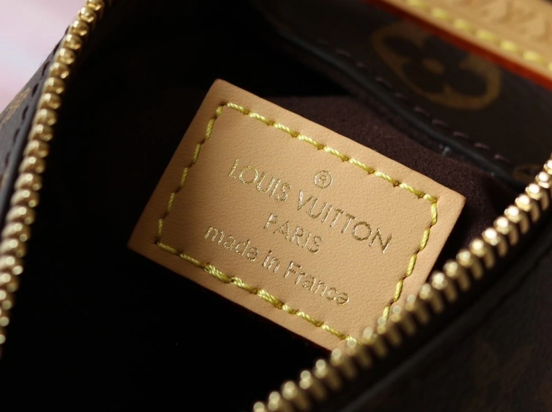 LV Box Bags 4233H-1610