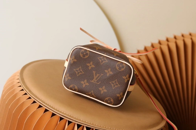 LV Bucket Bags 4233H-1648