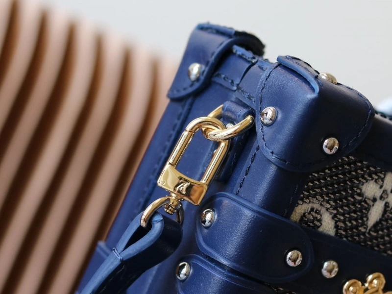 LV Box Bags 4233H-1652