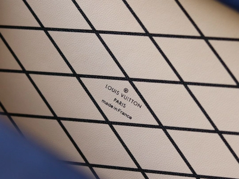 LV Box Bags 4233H-1652