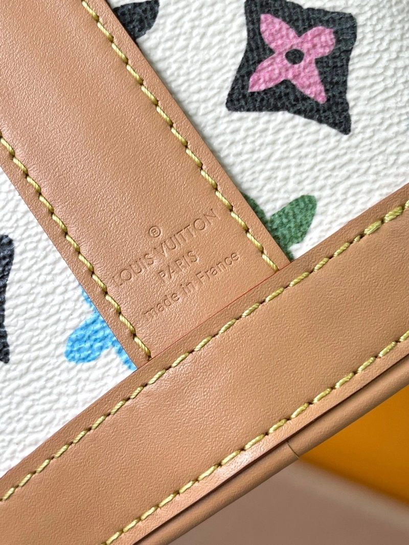 LV Bucket Bags 4233H-1723