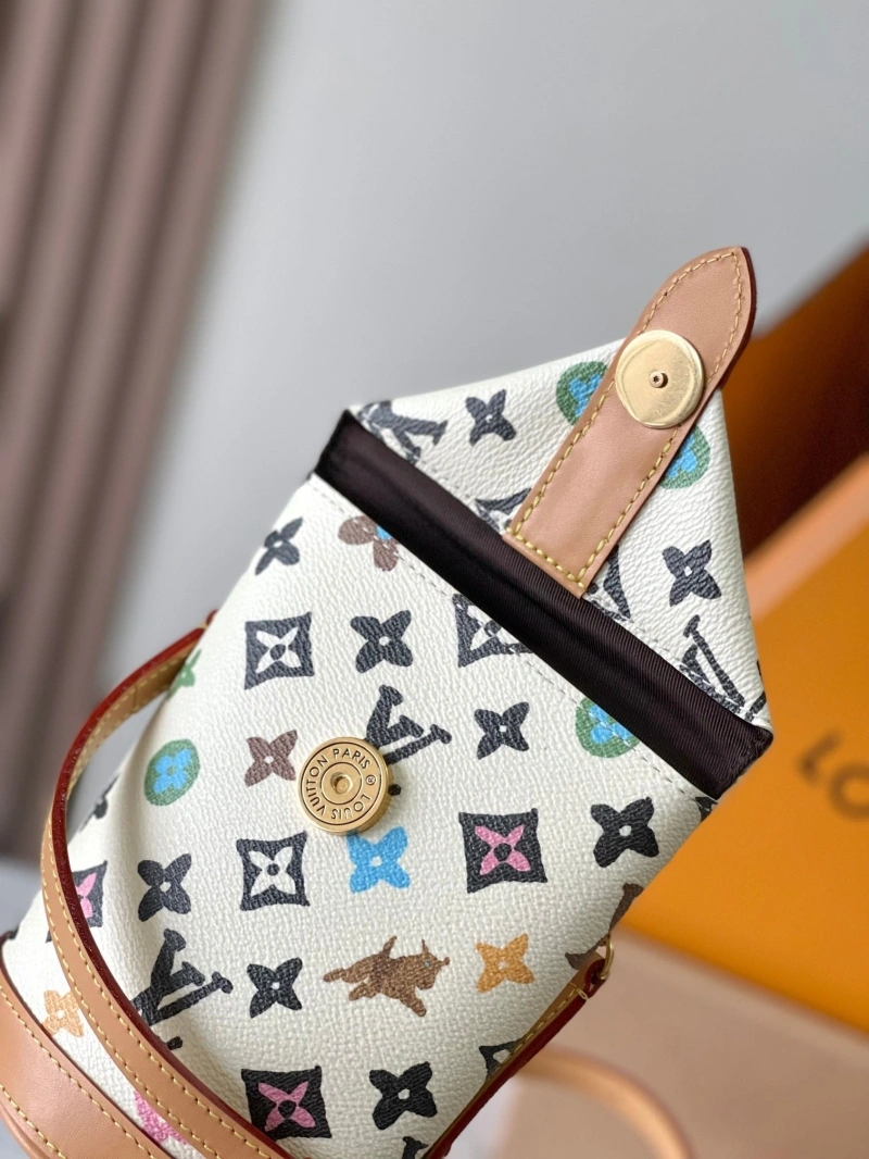 LV Bucket Bags 4233H-1723