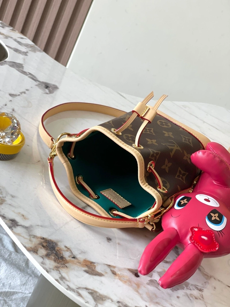 LV Bucket Bags 4233H-1773