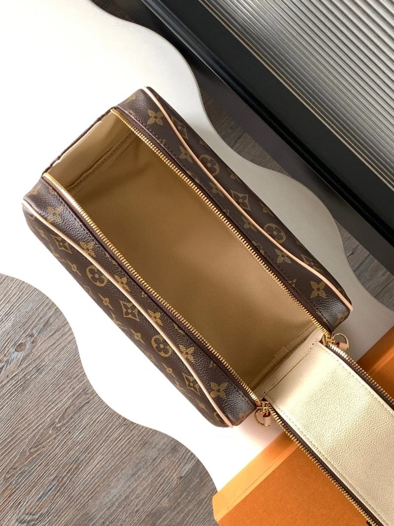 LV Cosmetic Bags 4233H-1799