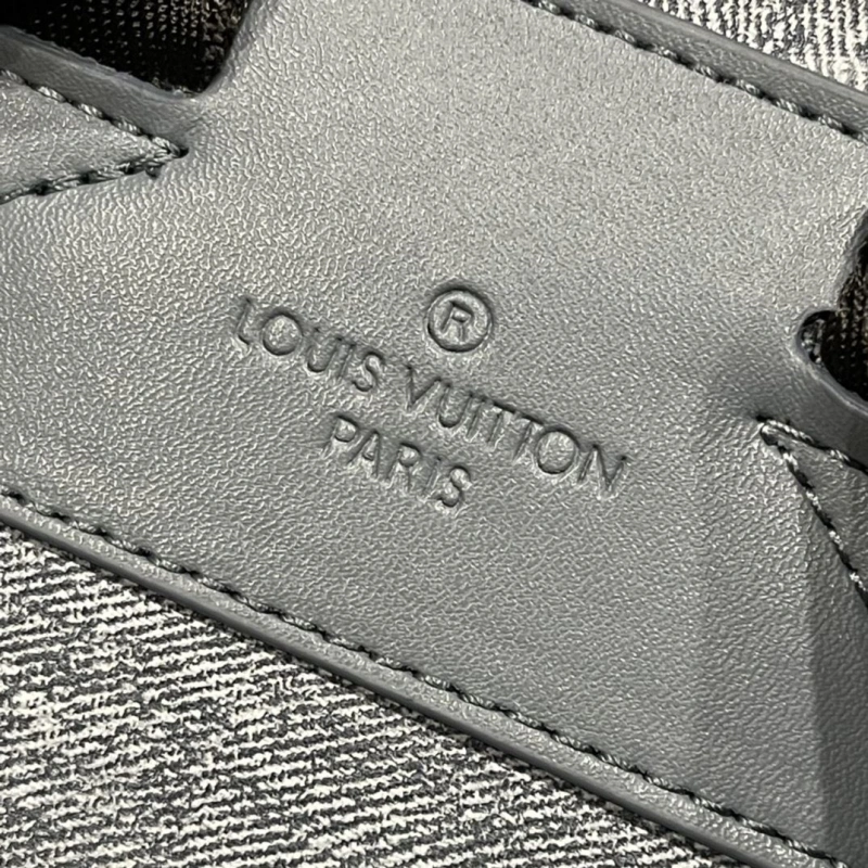 LV Backpacks 4233H-1806
