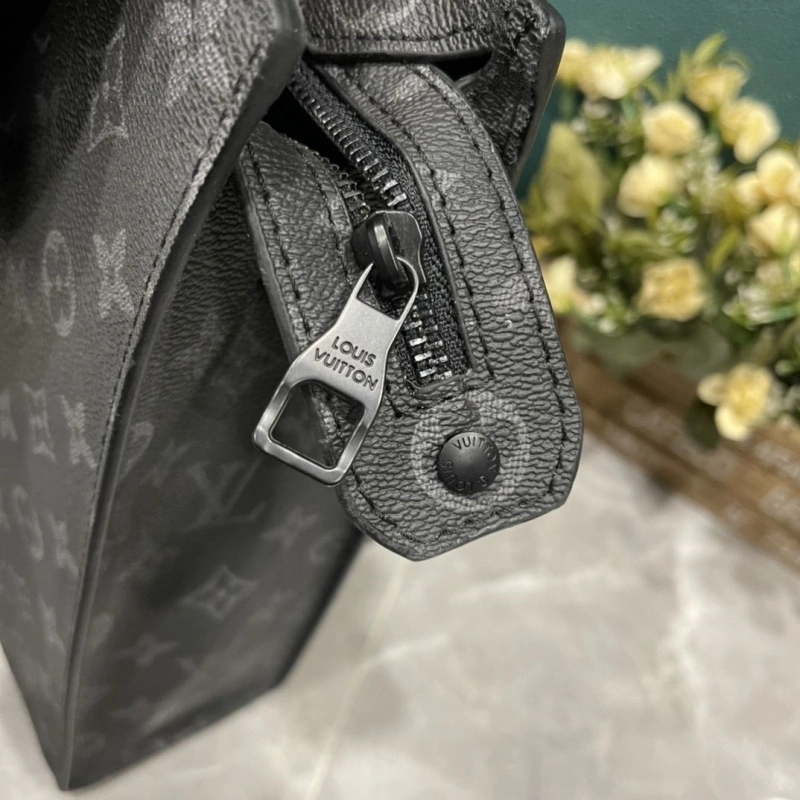LV Mens Briefcases 4233H-1827