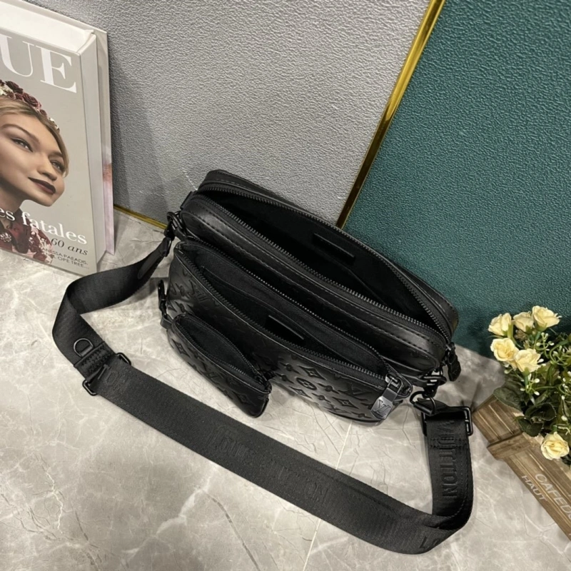 LV Clutch Bags 4233H-1873