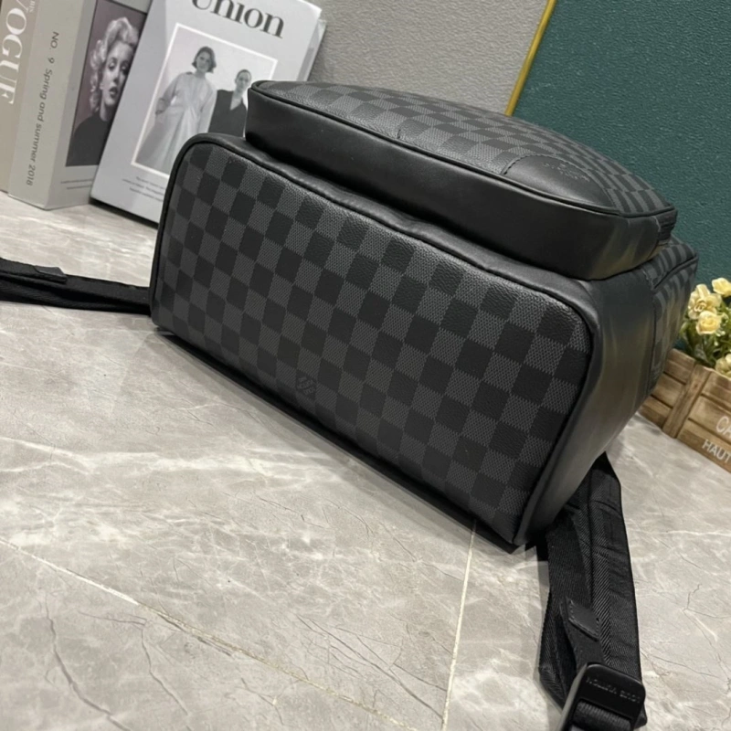 LV Backpacks 4233H-1888