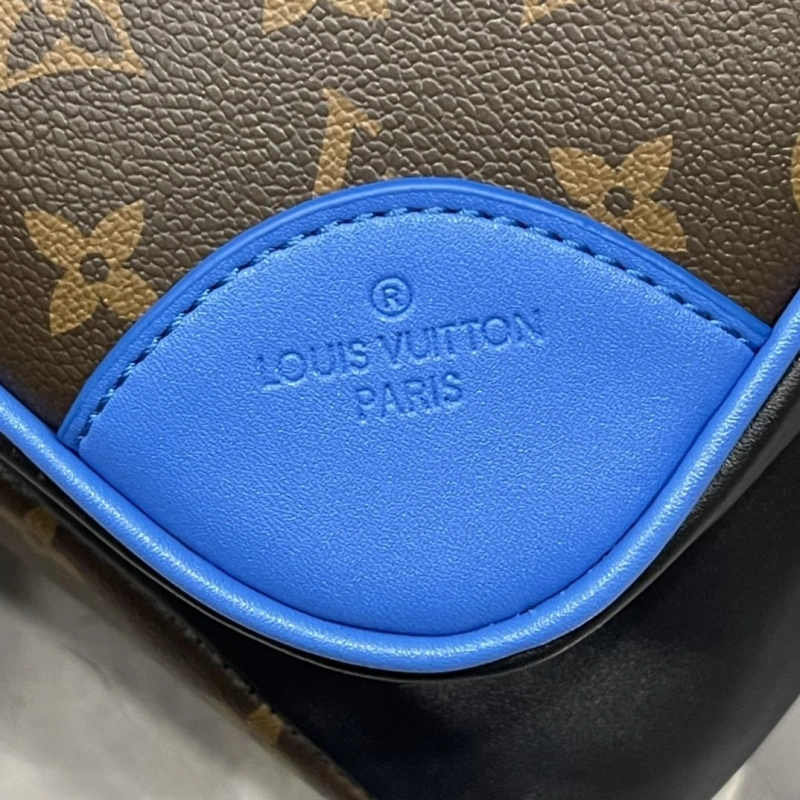 LV Backpacks 4233H-1890