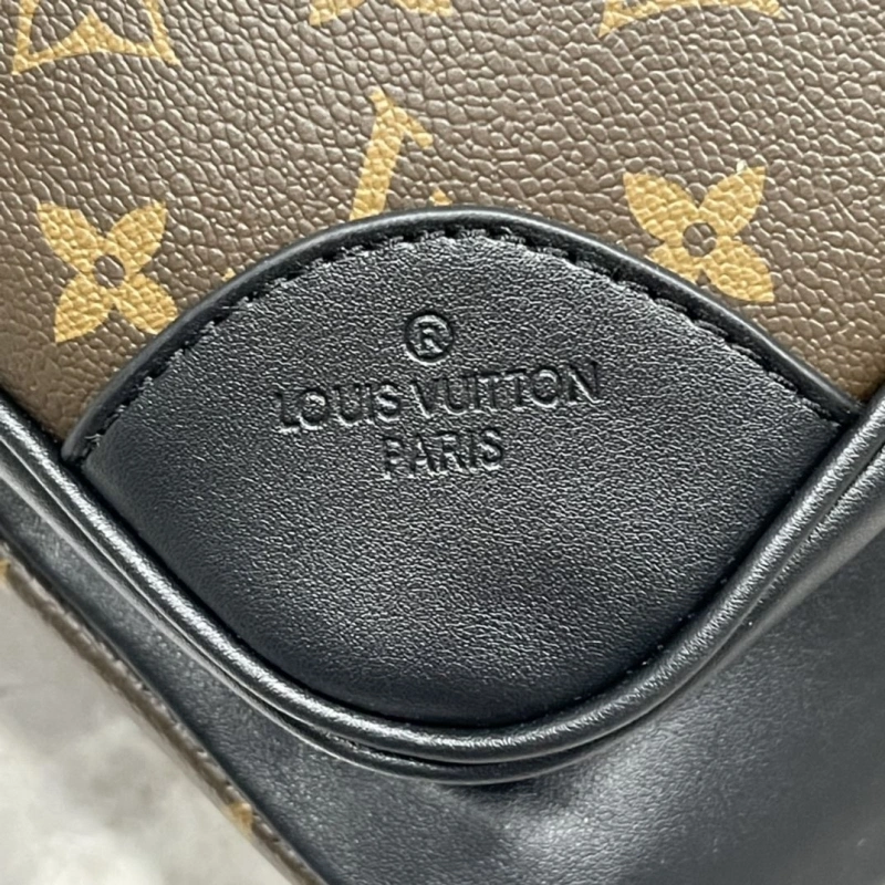 LV Backpacks 4233H-1891