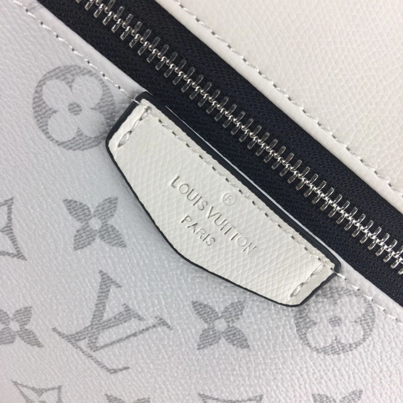LV Backpacks 4233H-1892