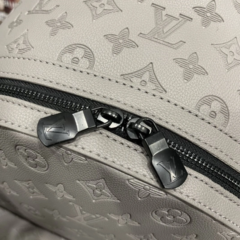LV Backpacks 4233H-1898