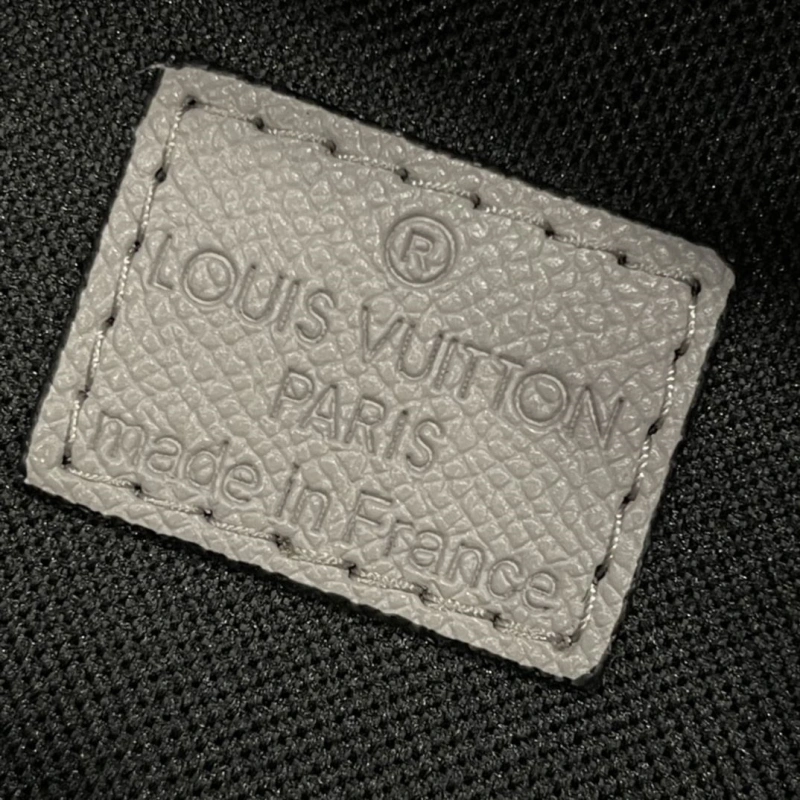 LV Backpacks 4233H-1898