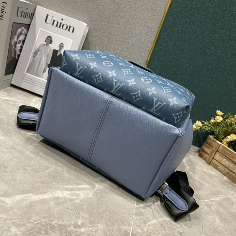 LV Backpacks 4233H-1904
