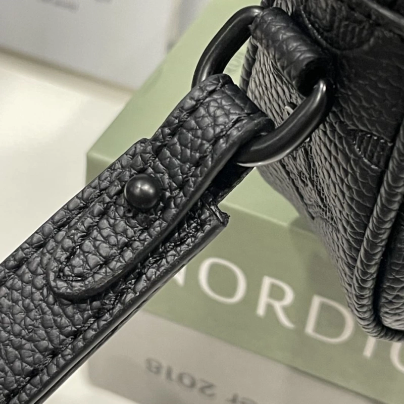 LV Clutch Bags 4233H-1917