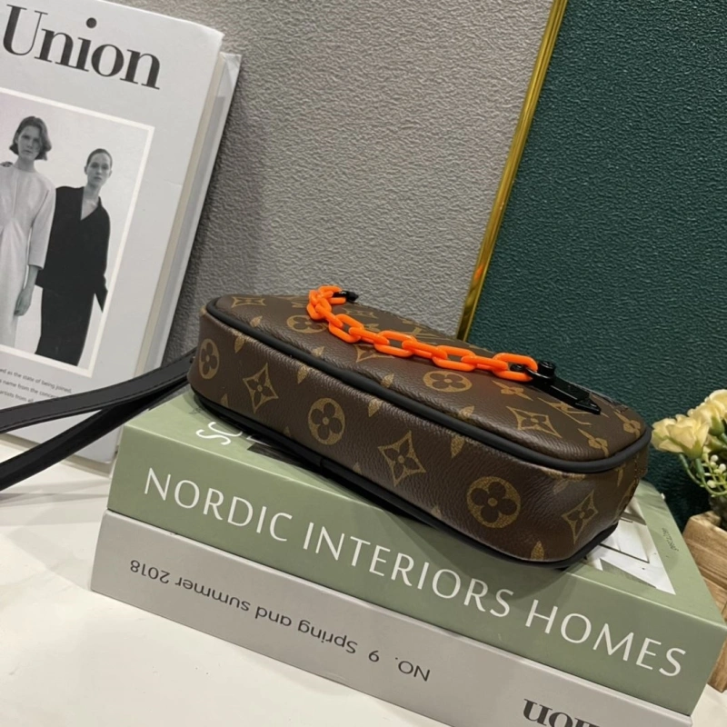 LV Clutch Bags 4233H-1919