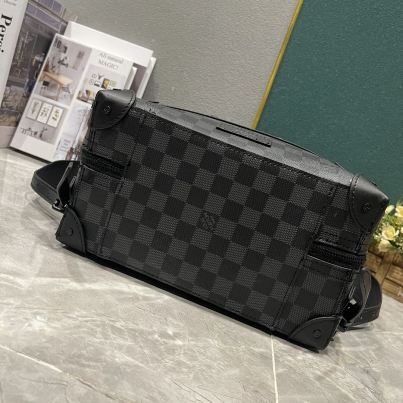 LV Backpacks 4233H-1927