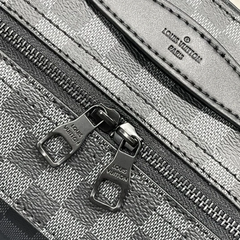 LV Backpacks 4233H-1927