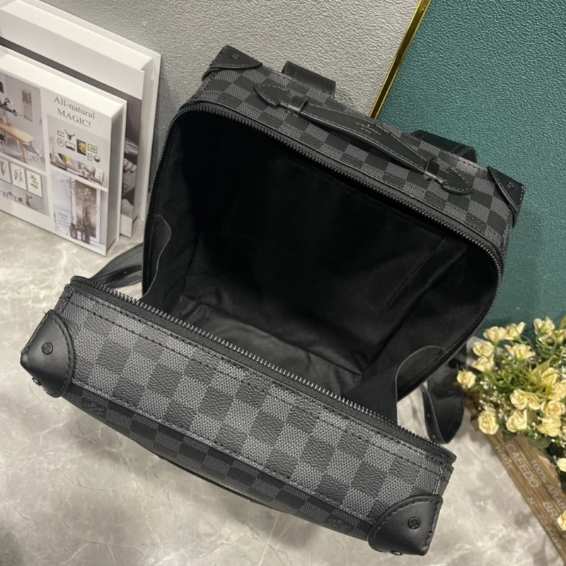 LV Backpacks 4233H-1927