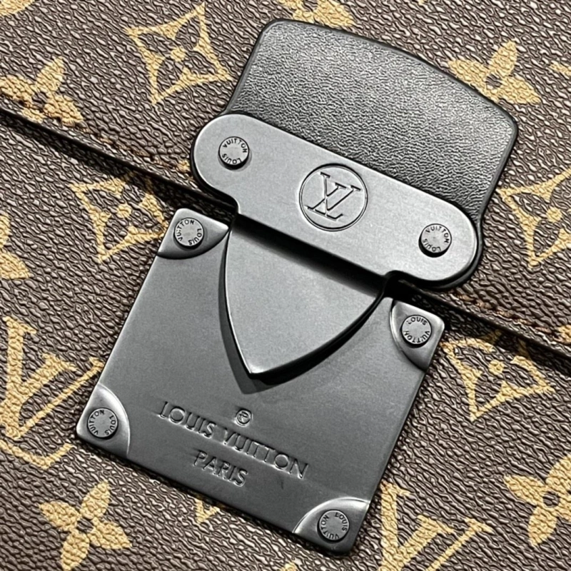 LV Clutch Bags 4233H-1981