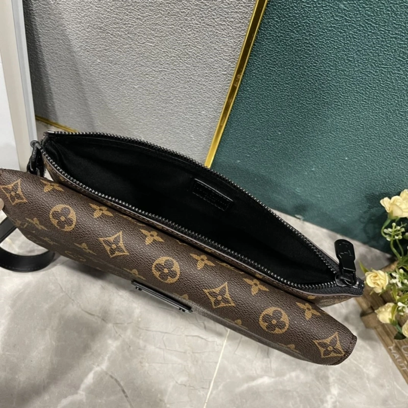 LV Clutch Bags 4233H-1981