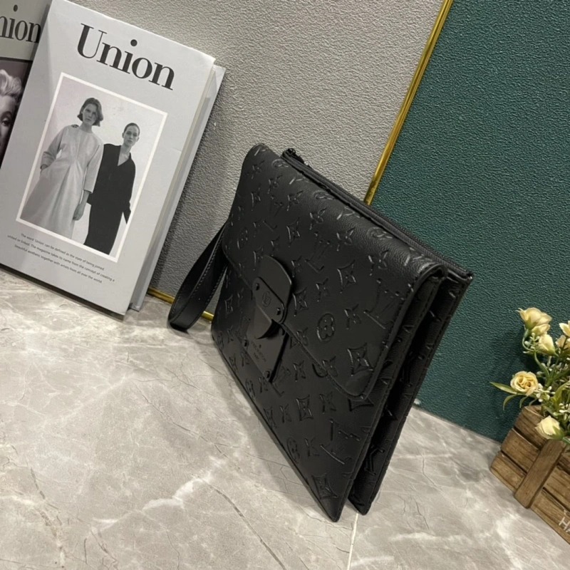 LV Clutch Bags 4233H-1982
