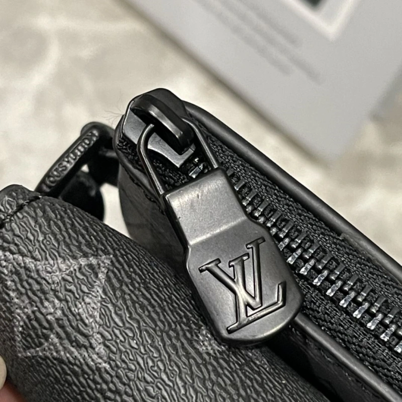 LV Clutch Bags 4233H-1983